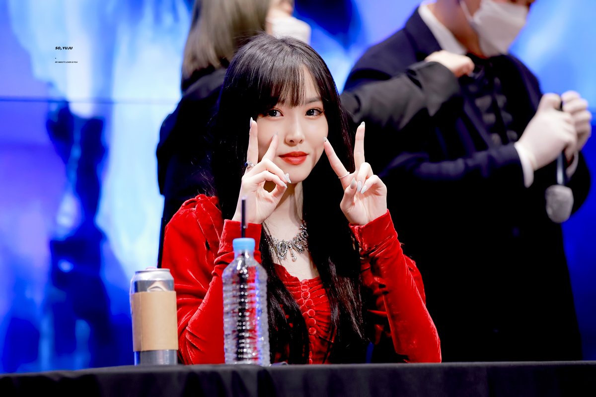 220123 팬싸인회 유주
#유주 #YUJU 

🐶 soyuju.net/407