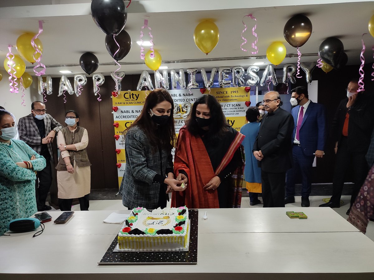 CityXrayClinic's tweet photo. On the occasion of #29thFoundationDay of #CityXRay traditional cake cutting ceremony was organised in the presence of founder Dr. Ravi Kapoor, Dr. Sunita Kapoor, Senior Doctors &amp; all staffs. Here are some glimpses of our #FoundationDay celebration.
#CityXRayMilestones #AnnualDay https://t.co/lFNvdBDn0R