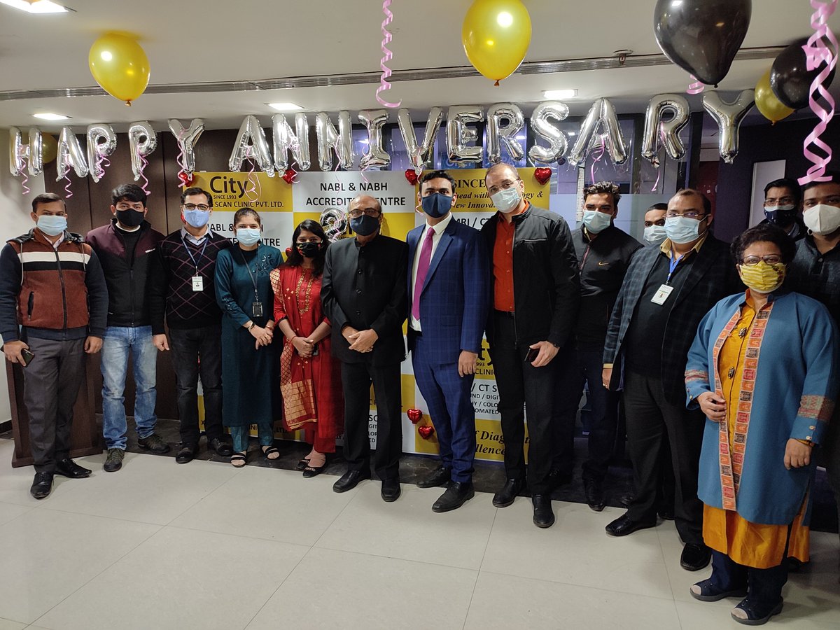CityXrayClinic's tweet photo. On the occasion of #29thFoundationDay of #CityXRay traditional cake cutting ceremony was organised in the presence of founder Dr. Ravi Kapoor, Dr. Sunita Kapoor, Senior Doctors &amp; all staffs. Here are some glimpses of our #FoundationDay celebration.
#CityXRayMilestones #AnnualDay https://t.co/lFNvdBDn0R