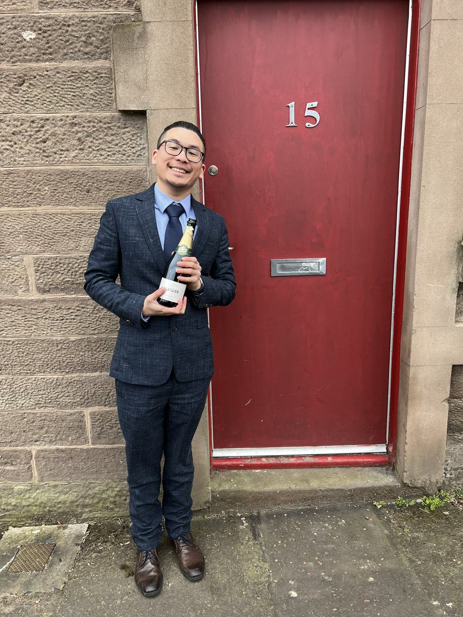Passed my viva! #RealTimeChem #phdchat #PhDone #chemtwitter