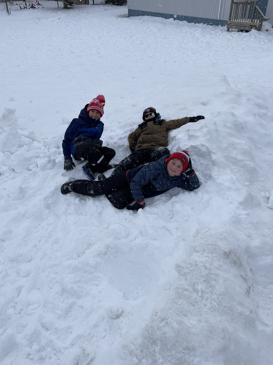 Grade3EFI's tweet photo. ❄️ ❄️ ❄️ https://t.co/qGpgOIaQDK