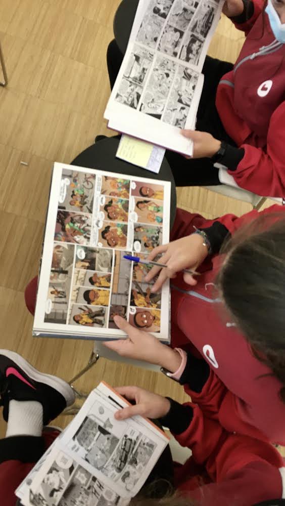 VedrunaGirona's tweet photo. Les classes de 2n Eso hem participat al #TallerdeCòmic de la Biblioteca Carles Rahola @bprahola, aprenent una mica d’història del còmic: antecedents, estils, usos… Molt inspirador!!! #decididament #VisualiPlastica #ArtEducation #escolacompetent @VedrunaCat
@biblioteques_gi https://t.co/dhDSWjutZe