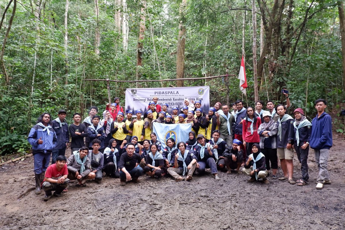 Greempanks's tweet photo. semoga tetap semangat dan mampu menjalankan roda organisasi yg lebih baik 😊💪

Salam Lestari!!

Wassalamualaikum Warahmatullahi Wabarakatuh

#Greempanks
#pidaspalaxxiii
#Polnes
#Mapalakaltim
#Greempanksfamily https://t.co/4LwJldjSLp