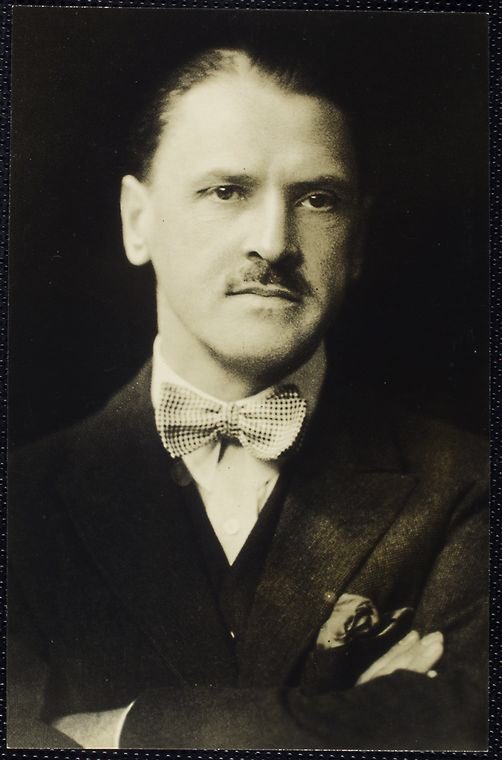LiteraryVienna's tweet photo. „To acquire the habit of reading is to construct for yourself a refuge from almost all the miseries of life.“

W. Somerset Maugham
* January 25, 1874 https://t.co/O3mdDUzULR