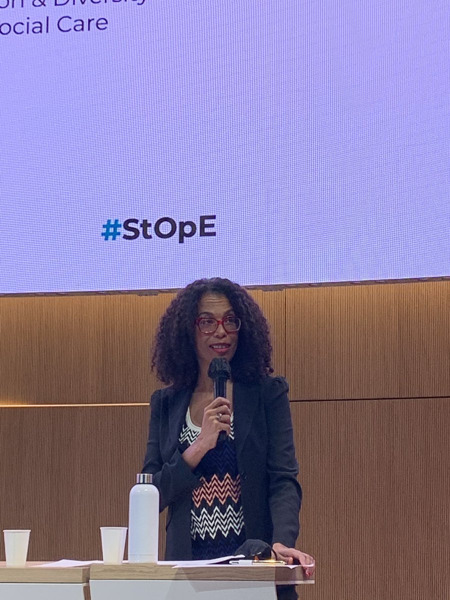 delphine pouponneau tweet media