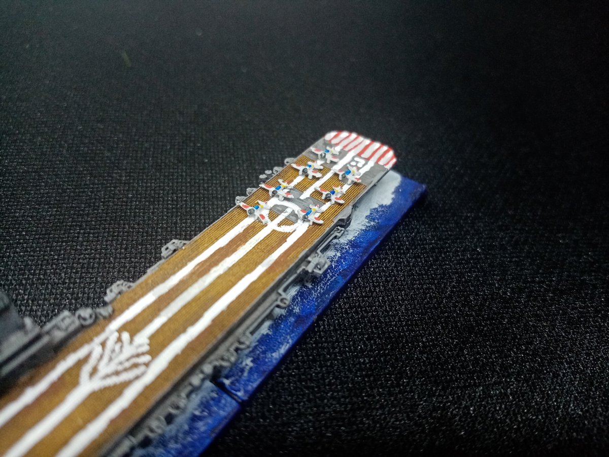 PotanCZ's tweet photo. IJN Junyo Carrier. π―π΅ 1/2400 scale by GHQ. β I decided go full nuts and did the deck planes. π€£ Base is just temporary stand in. - #historicalwargame #paintingminiatures #ww2wargames #victoryatsea #victoryatseagame #qhq #microarmor #12400scale #navalwargaming https://t.co/30HCGOL7sP