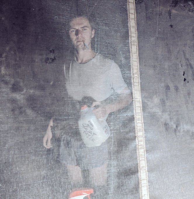 la creatura https://t.co/iQyKS8F6Kv