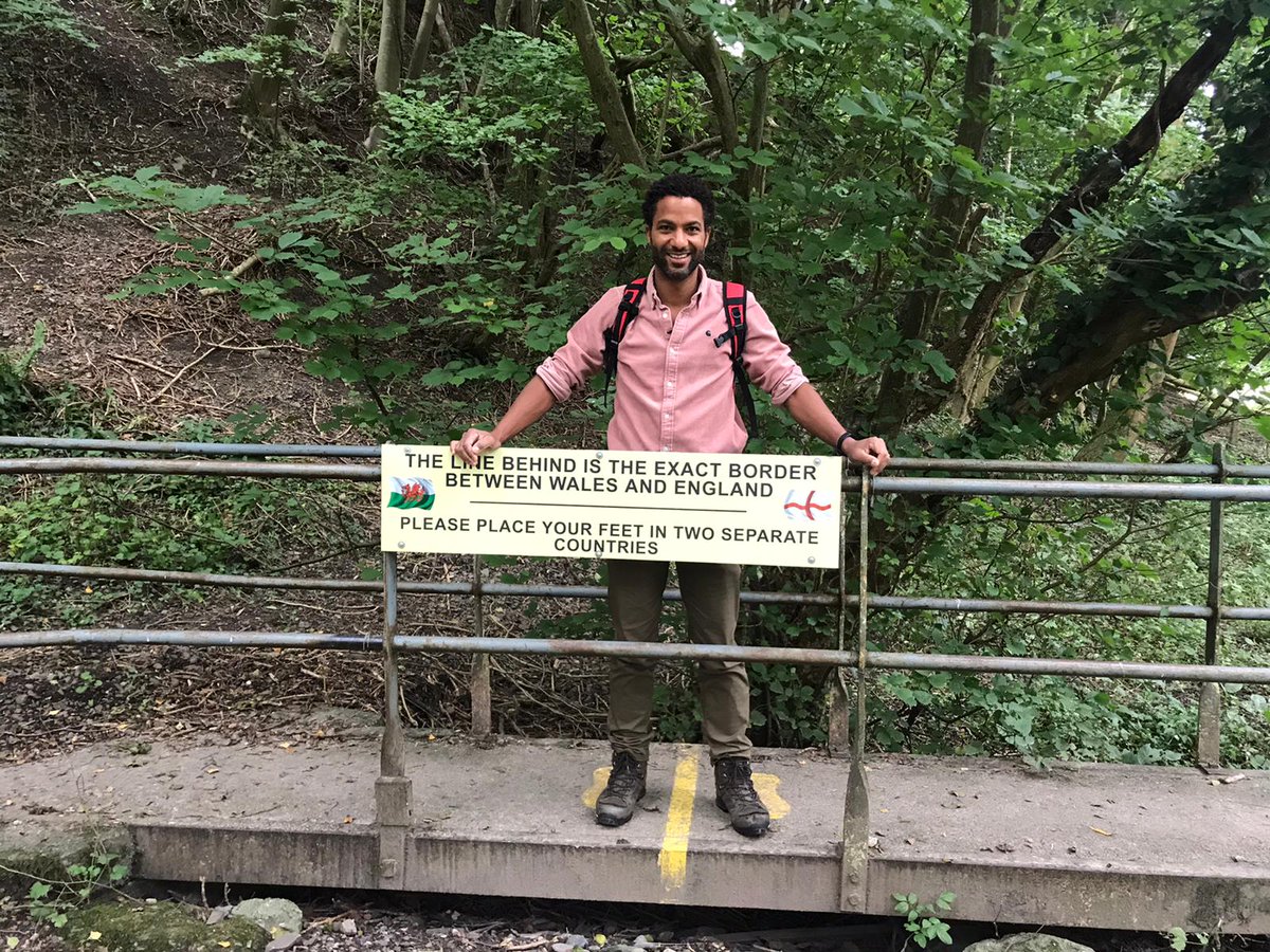 MonCountryside's tweet photo. Don’t miss tonight’s episode of @ITV's Wonders of the Border!

With one foot in Wales and the other in England, Sean Fletcher starts his exploration of @OffasDykePath at the river Teme in Knighton, before passing through the town of Montgomery and Berriew village #wtob https://t.co/vltz1YPH4t