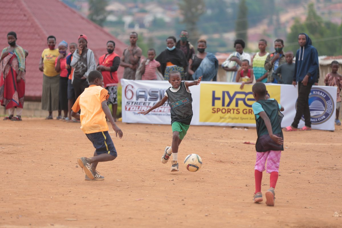 unicefrw's tweet photo. Street children face numerous, untold difficulties in their lives.

In #Rwanda, @unicef is working with @UmuriFoundation to give these children hope and empower them through sports. 

#ForEveryChild, hope for the future. https://t.co/Fh6bbw5hWk