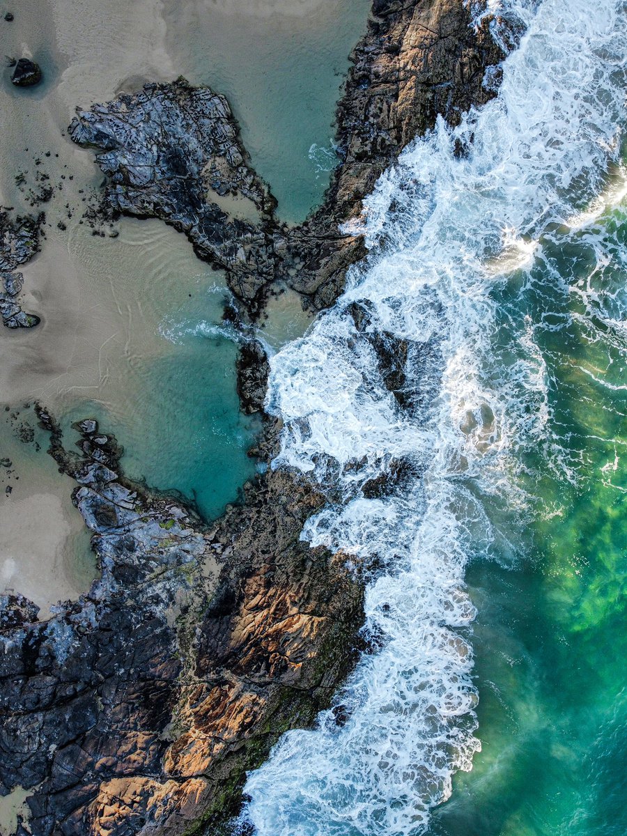 ALP_Australia's tweet photo. Something different for sunset during flying practice #drone #topdown #PhotoOfTheDay #photography #landscapephotography #nature #queensland #australia #AustraliaDay #travel #explore https://t.co/ou2WJBKG23