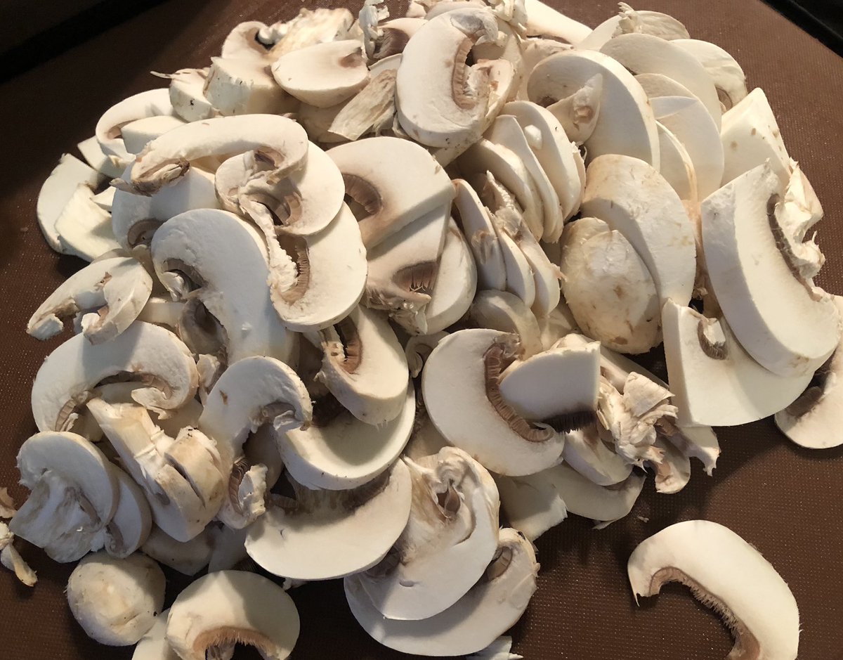 Expresspastaco's tweet photo. A whole heap of fresh mushrooms, ready to be transformed into our yummy Creamy Mushroom sauce!

Why not pop in and try some.. https://t.co/Paq8bpqe6q