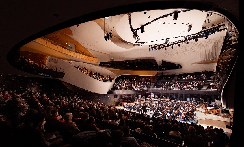 anaclasemusique's tweet photo. Antonin #Artaud Wolfgang #Rihm #TUTUGURI Matthias #Pintscher Orchestre du Conservatoire #EIC Matisse #Humbert #Philharmonie – Bertrand #Bolognesi signe notre chronique (photos concert © Quentin #Chevrier) https://t.co/Qjv5z8ItNx https://t.co/MBCPimBXfp