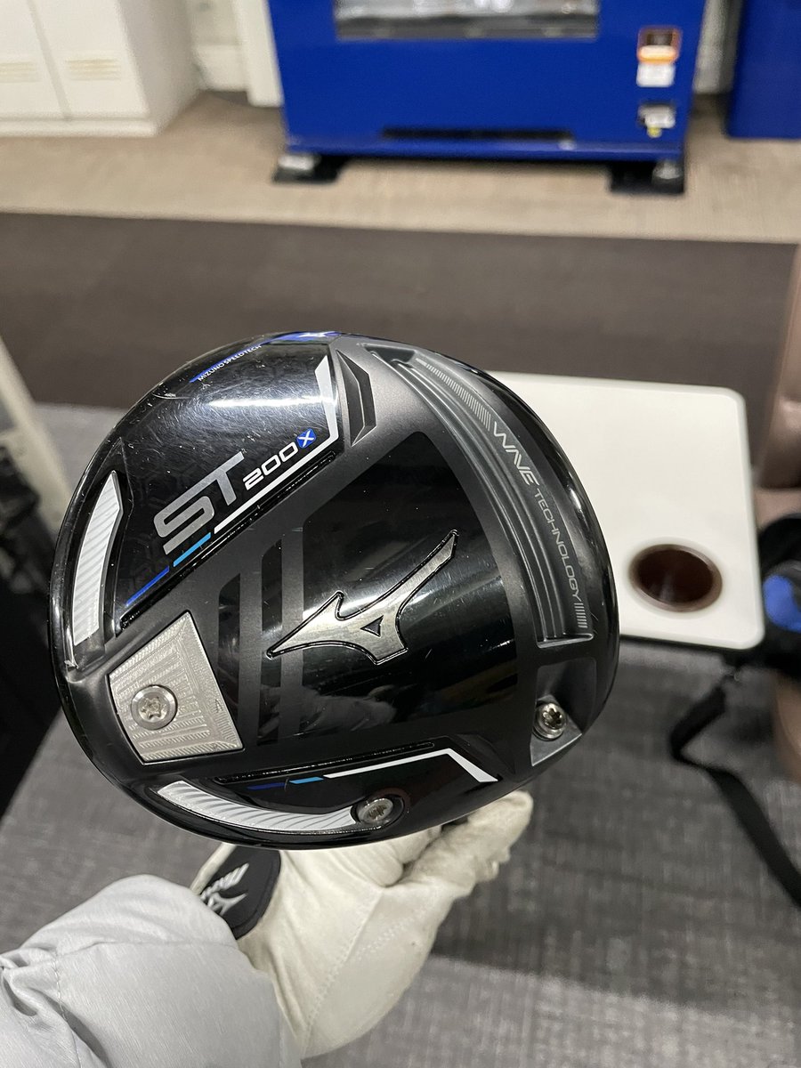 gusta_golf's tweet photo. ドライバー記録
やはり小さい方が打ちやすい
#MODELS
#TZOID
#ST200X
#ミズノ https://t.co/oK4x1xGT6A