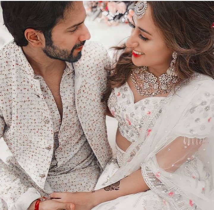 MrsVARUNDaOne's tweet photo. #VARSHA 😍😘♥️
@Varun_dvn Happy 1 ♥️ https://t.co/nbHLfNHenq