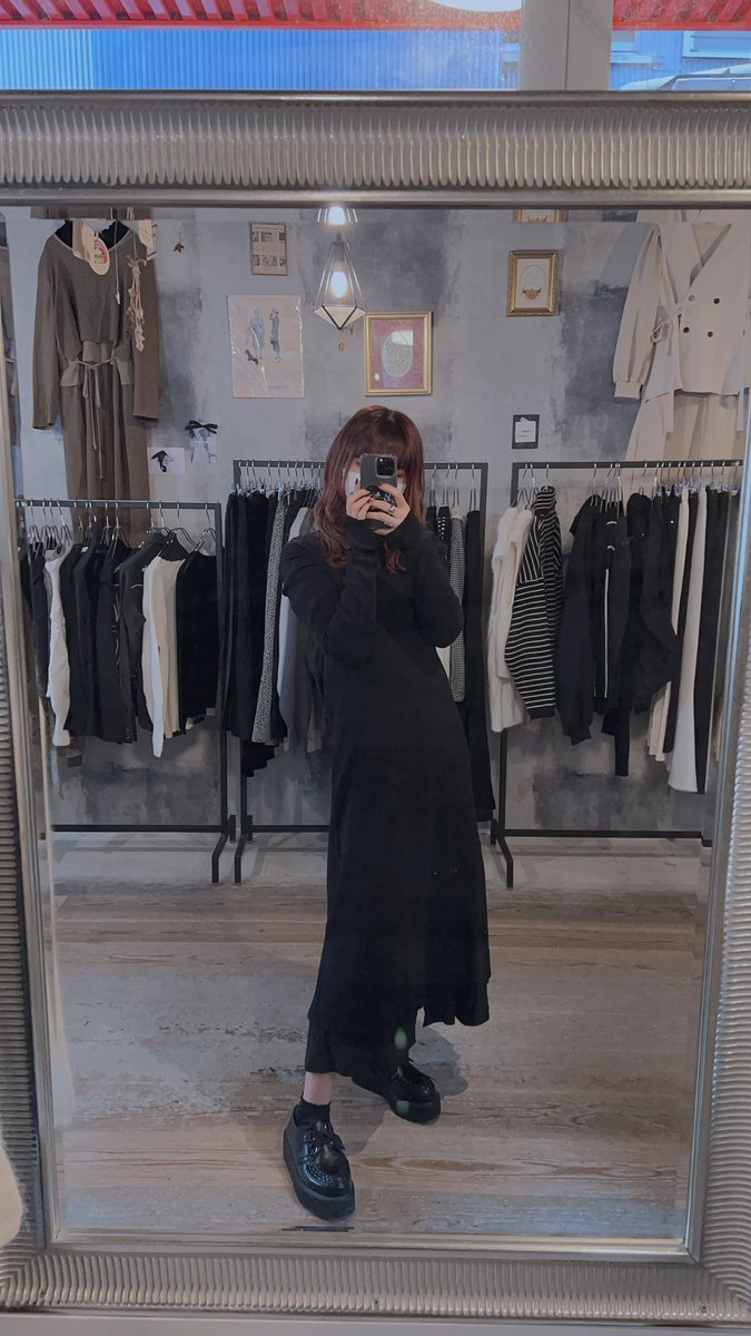 anmna__'s tweet photo. 本日とご来店ありがとうございました！
店頭のワンピース着回しコーデです🖤 https://t.co/d5Oxb6Vw9M