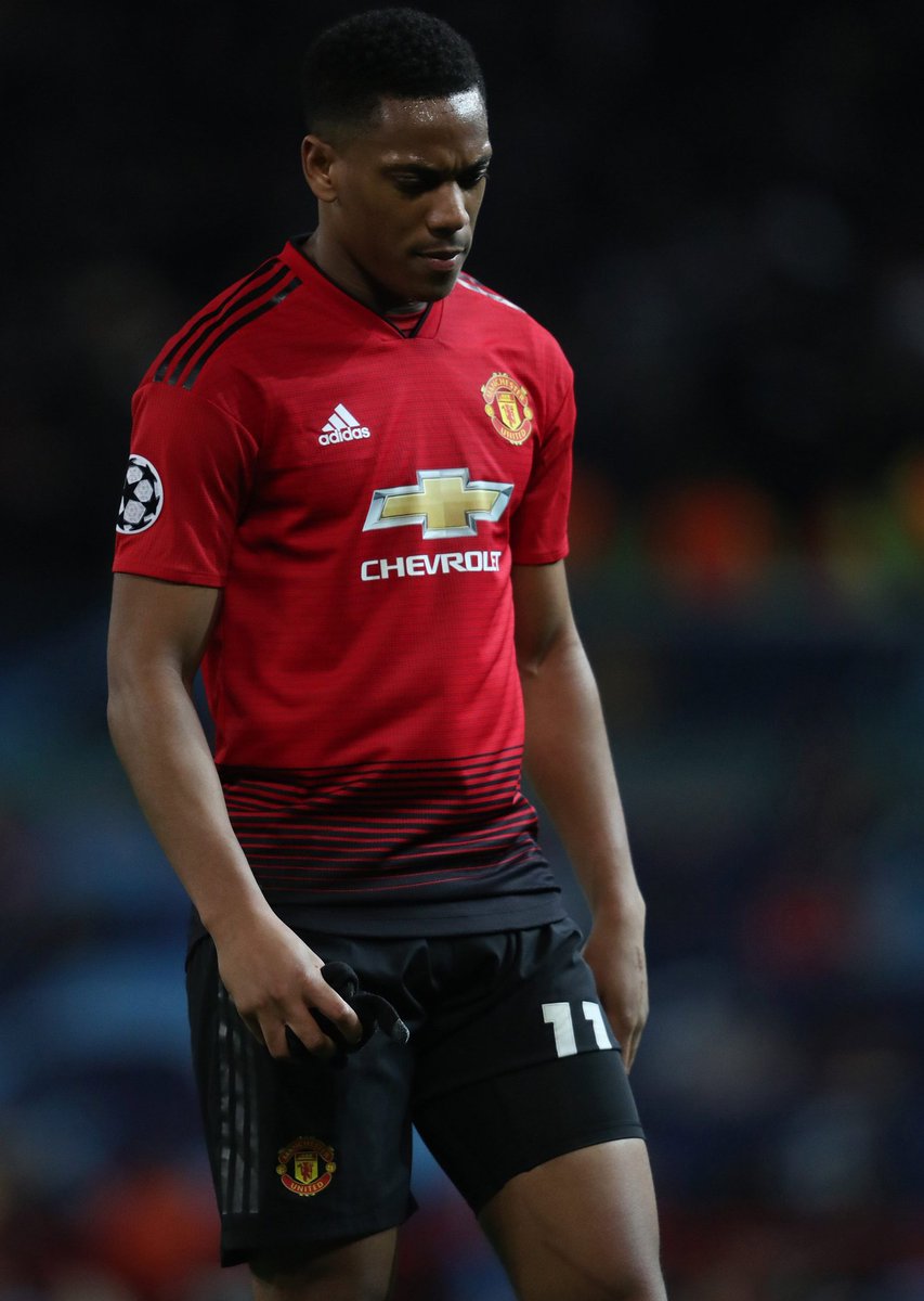 UtdArena's tweet photo. 15/16: Martial has 17G + 7A in 46 90s.
16/17: We sign Zlatan → Martial’s demoted.
17/18: We sign Lukaku → Martial stays demoted.
17/18: Martial has 11G + 8A in just 19 90s.
17/18: We sign Sánchez → Martial’s demoted further.

Martial was taught that what he did didn’t matter. https://t.co/tAQcEfdJqd