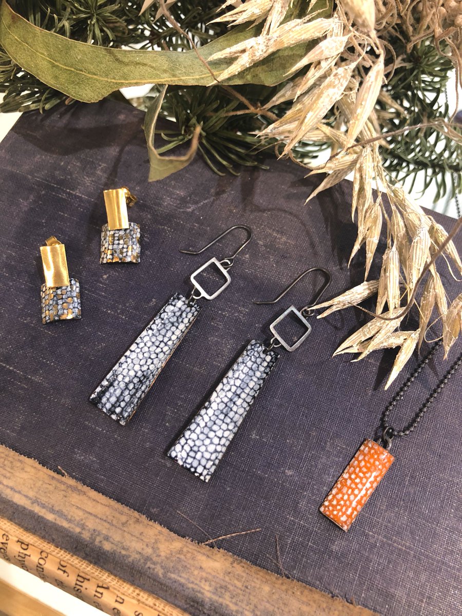 Looking Back on 2021 - mailchi.mp/47c3e04b718d/m… Last chance to buy from our Winter Exhibition designers. Ends 31st Jan !