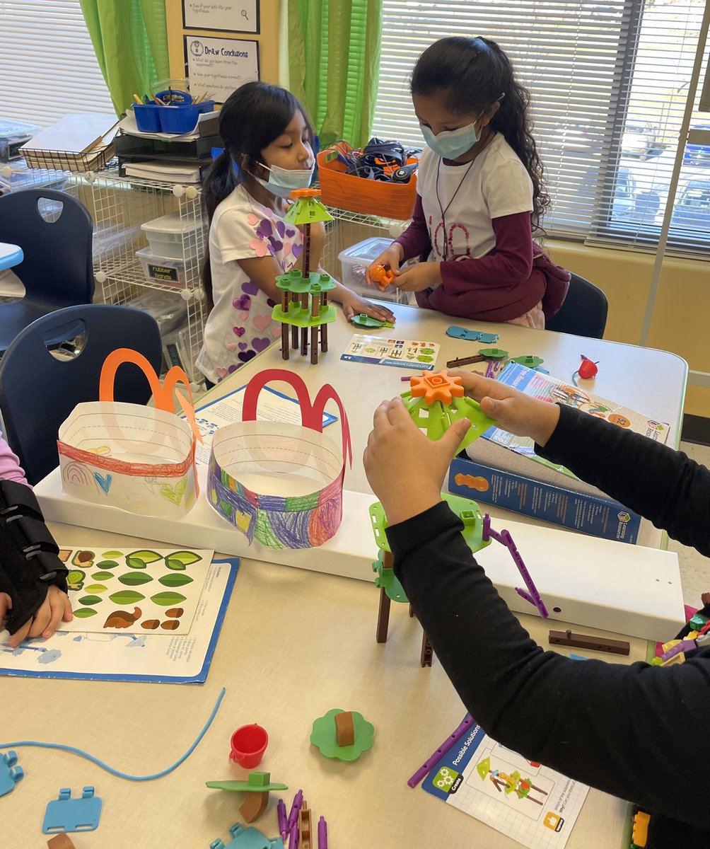 MsRubinSTEM's tweet photo. Our littlest engineers and graphic designers were hard at work on day 100! @msezellkinder @vickerymill #wisewillrise https://t.co/Ht5eFJopoy