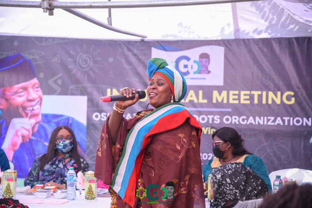 deyeerh's tweet photo. On her part, the Interim National Publicity Secretary of the body, Yeye Bolanle Olatunde said the coming together of the OGO women was crucial, considering that Prof. #FatedToLead
#TheOsinbajoStory
#AManWithTheCalling
#OGOWomenSpeaks https://t.co/CDEUQ2ZHRs