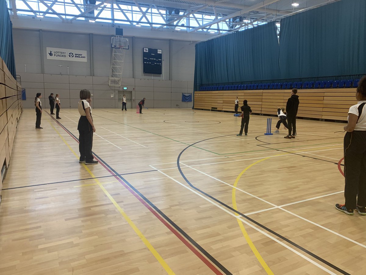 And we’re underway for the SY Girls indoor finals. Good luck to all competing today! 🏏 #ladytaverners #thisgirlcan #itsourgame @MerciaSchool @KirkBalk @sfs_sports @team_activ @rotherhamgames @Active_Fusion