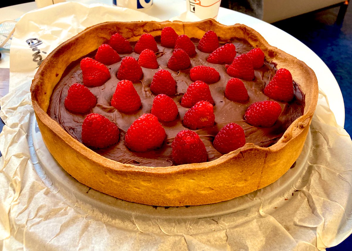 Lekker blijven eten bij verlies van #reuk kan een uitdaging zijn. Vandaag probeerden mijn studenten en ik een recept van <a href="/jokeboon/">Joke Boon</a>: ook zonder reukverlies smaakt deze taart heerlijk! In haar boeken vind je meer tips en recepten. <a href="/WUR_HNH/">Wageningen Human Nutrition and Health</a>