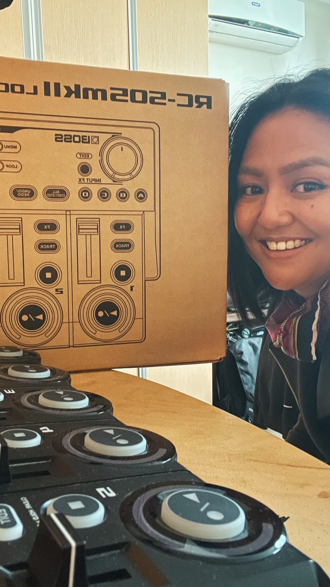 zsaris's tweet photo. Offically part of the @RolandGlobal family! π± π΅π
Iβve built my lifeβs work using only BOSS loopers and effects β IβM SO STOKED THAT THE DREAM IS NOW π₯² Thank you for the trust #BOSSph @yupangcomusic ! Letβs go places with the #RC505mkii ππ #loopstation https://t.co/WBjEfrPQDv
