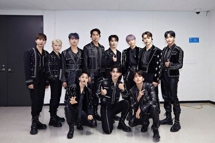 svtskzthinker's tweet photo. hello~~
this is an account dedicated to post content of #StrayKids and #Seventeen ♡♡

Rt and follow to spread <33

 #세븐틴 #스트레이키즈 https://t.co/LNmcwFzdg4