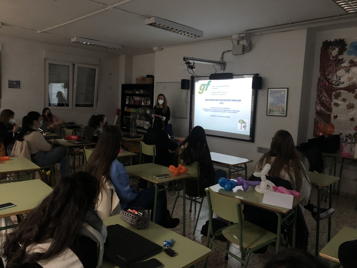 gregorioferva's tweet photo. Desde Educación Infantil queremos dar las gracias a Marga por acercarnos a los Puntos de Encuentro Familiar. ¡Gran labor la que realizáis en #APROMEValladolid !
#EDIN_GF
#educacioninfantilGF
#descubreGF
#educacioninnovadoraGF https://t.co/LX0W47m3TB