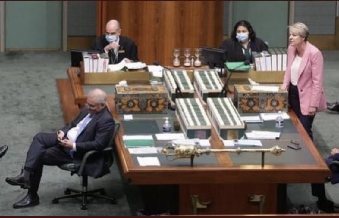 _JamesMeldrum's tweet photo. To all you people banging on about how childish, juvenile and disrespectful Grace Tame was to the PM, here’s a little reminder of how he treats women.
#GraceTame #tamepunk #MorrisonFail #CallTheElectionDickhead #Respect #westandwithgrace https://t.co/AnUWCKCKUL