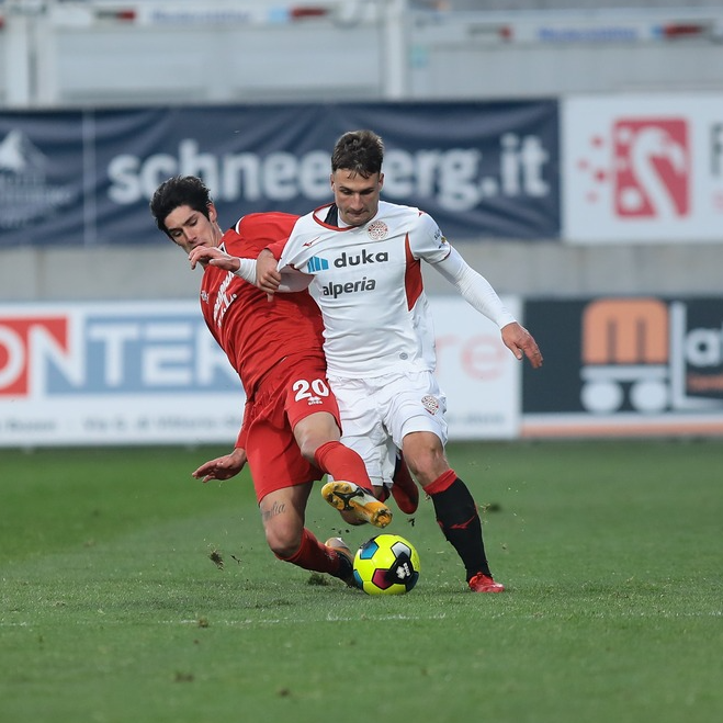 fclubsuedtirol's tweet photo. 🎫BIGLIETTI/TICKETS
Biglietti: @fclubsuedtirol-@USTS1918: mercoledì 26 gennaio alle ore 16.
▶️https://t.co/jxn5wxxvNa
#FCS #FCSüdtirol #Whitereds #SerieC #passion #FCSTRI #FCSüdtirolTriestina #25gennaio https://t.co/FwQJWu0ivm