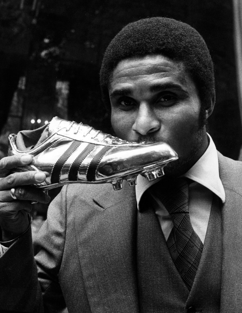 FIFAcom's tweet photo. Remembering the great Eusébio 👑

The @selecaoportugal and @SLBenfica legend would have turned 80 today. https://t.co/9NwXLNBxdT