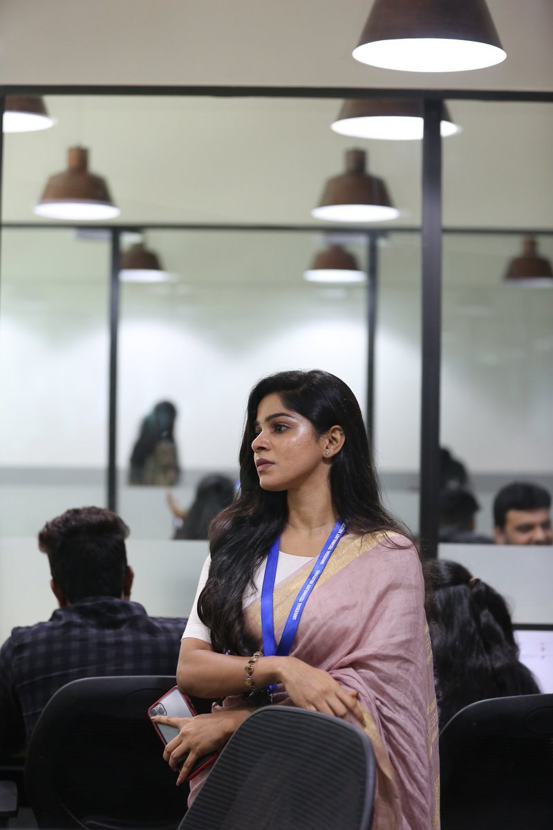 SearchForUHQ's tweet photo. #DhivyaBharathi From #Bachelor Movie ❤️📸UHQ https://t.co/ULevh9RycS