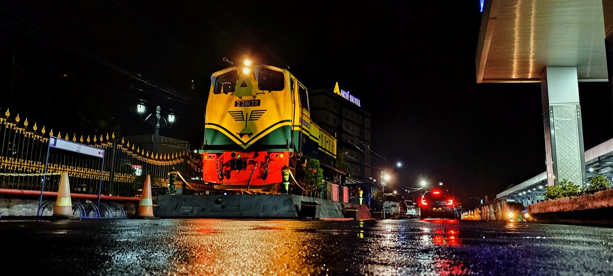 Rizkycc20145's tweet photo. Hujan di yogyakarta 

@KAI121 @keretaapikita @mas_didiek https://t.co/PJ0lXtRdqP