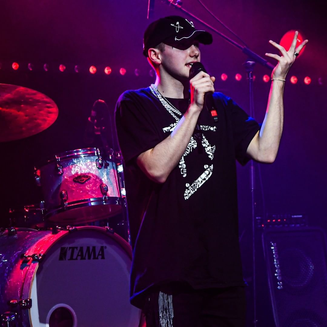 After a long-anticipated wait, four East Durham College students have now released their first single to streaming platforms! 

Click the links below to show your support! 
Ezza - kycker.ffm.to/playlist
Lillin -kycker.ffm.to/sorrowmind

Thank you to <a href="/istagegroup/">ISG.</a>!