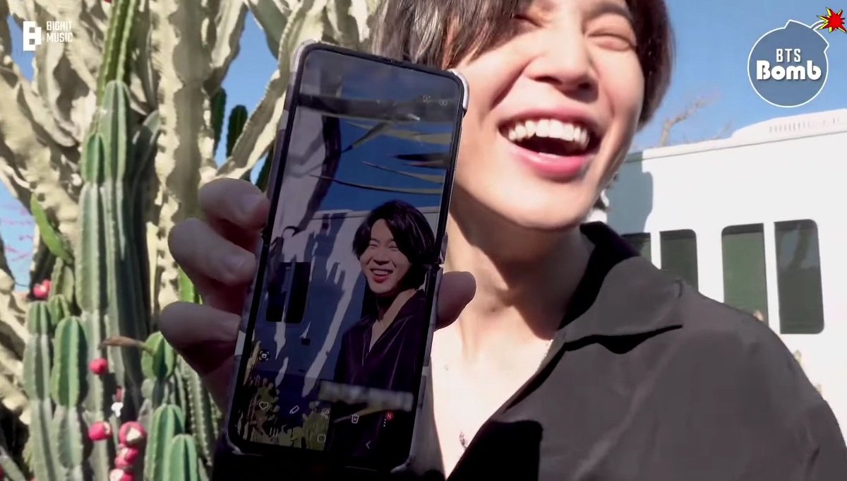 UniversBTS_'s tweet photo. ��    O SORRISO DO JIMIN 

                     😭🩹❤️ 

🦊 @bts_twt https://t.co/W1AmevbfGI