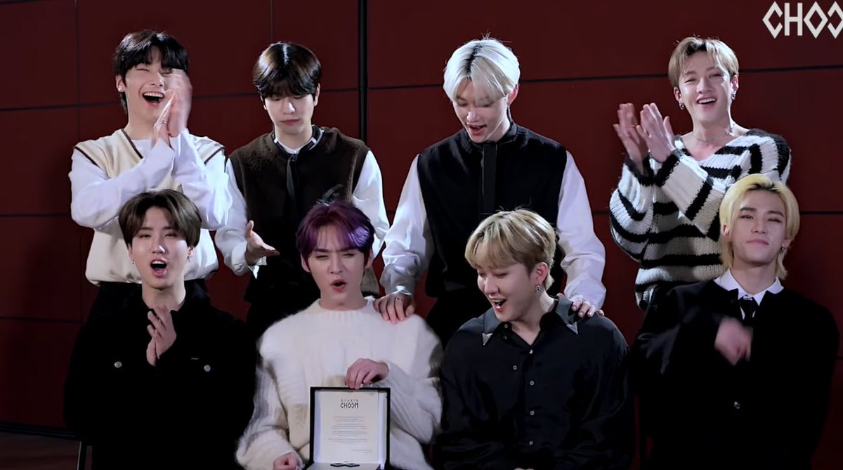 SEUNGM1NE's tweet photo. ahh they received 50M views trophy from Studio Choom 🥳🥳🥳🥳🥳 https://t.co/DZStaQIlRd