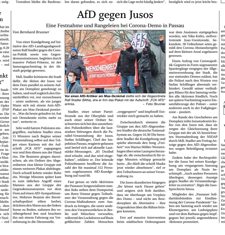 PNP-Bericht zu den #AfD-Schwurbel-Aktionen am Samstag in #Passau und den Gegenprotesten dazu. Interessant ist Stadlers Hass-Kampagne gegen die <a href="/JusosPassau/">Jusos Passau</a> als Rachehreaktion auf deren Anzeige gegen da der Rechtsextreme  die Jusos/die Gegendemo als "SA Truppen" bezeichnete) (1/2)