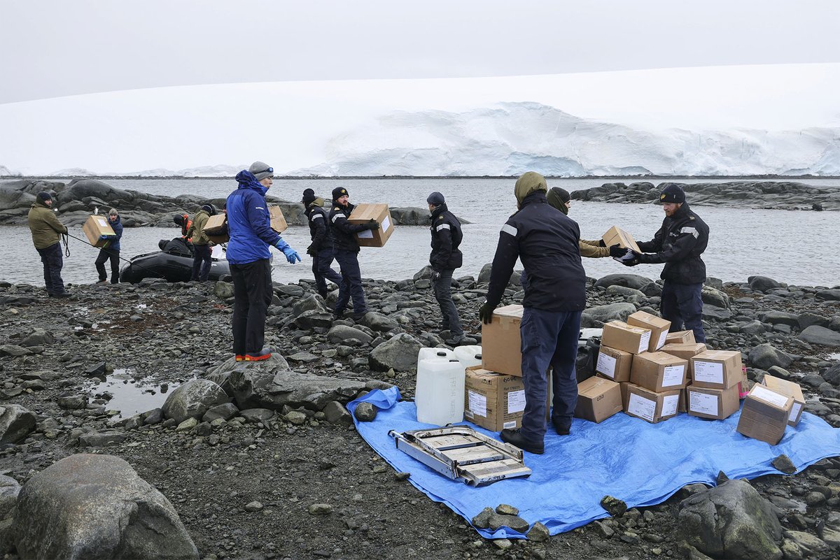 hmsprotector's tweet photo. Everyone loves a stores party... we've been keeping busy restocking @AntarcticHT at Port Lockroy, taking care not to disturb the nesting Gentoo penguins.

#lotsofboxes #pusserschain https://t.co/7iElyyrkk3