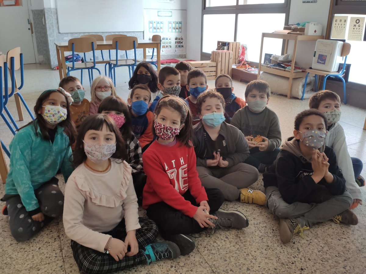 NouPatufet's tweet photo. 2n PRI hem començat #contesnet, un projecte entre centres de @FTrams que té com a objectiu fomentar la lectura entre l'alumnat, a partir de creació de contes col·laboratius.
Aquest curs compartim 3 contes amb @Cemporda
@Llor_Fundacio #cemontseny @IESANTJORDI.
#NouPatufet https://t.co/Qb1yB7sQjd
