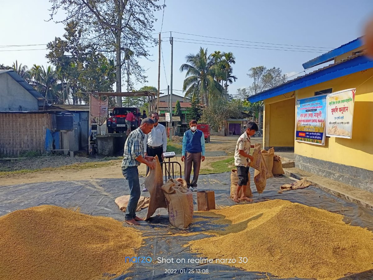 DcMajuli's tweet photo. Continuing the Paddy Procurement process in Majuli District at the Paddy Procurement Centre, Phuloni, total 30 Quintals of Paddy ( Xali ) procured till now at MSP of Rs. 1940 per Quintal directly from the farmers of Majuli District. @CMOfficeAssam @ATULBORA2 https://t.co/YxvItgioYk