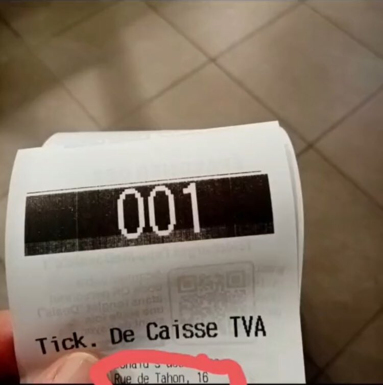 akashibg's tweet photo. Bonjour, j'ai de nouvelles informations sur trekkie_slut_(2), donc sur l'un de ses posts insta, nous pouvons voir "Rue De Tahon, 16" donc il habite dans ce secteur de Charleroi en Belgique. Que justice sois rendue. https://t.co/sMXyRAvvOc