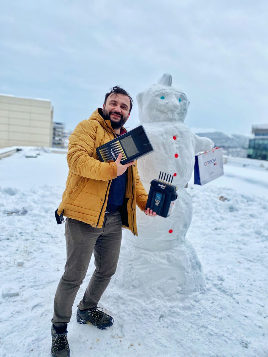 Modeo_Live's tweet photo. We keep helping broadcasters in harsh weather conditions! Minimum on air time and less team members and VANs at the field with MODEO Live technology! #Broadcasting #Live #News #OutsideBroadcasting #Media #LiveStreaming #TVChannels #BreakingNews #Weather #Snow #Hurricane https://t.co/pxUfGCXWaP