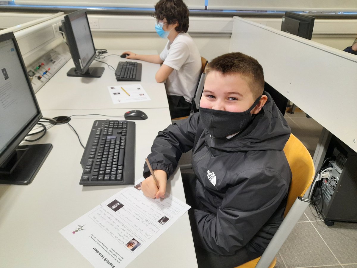 AlloaBusiness's tweet photo. Pupils enjoying Scottish Day @AlloaAcademy using Technology to research Scottish inventors and try the clan quiz. https://t.co/gtUTLobLfY