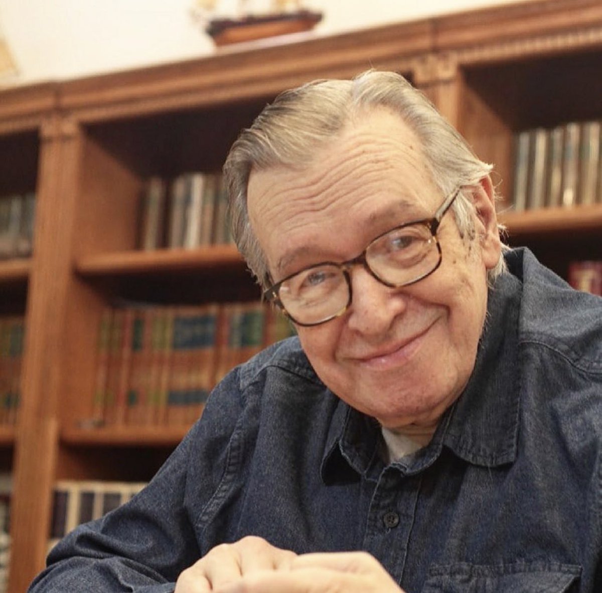 L3itadas_l03n_'s tweet image. Bom descanso, velhinho
A força do seu caráter, personalidade e obra são gigantes demais pra algo tão pequeno e fútil como a morte ter capacidade de apagar.
O senhor já é imortal e viverá para sempre em sua incrível obra enquanto esse mundo ainda existir
Que tenha ido em paz