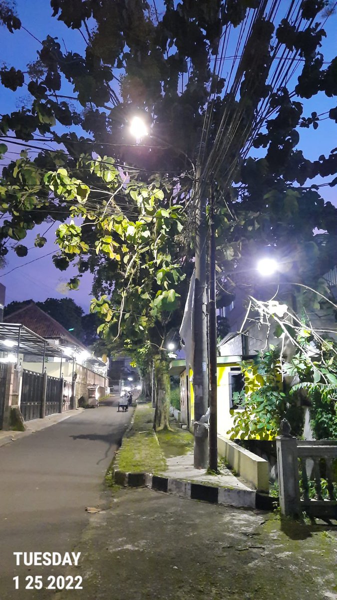 Terimakasih <a href="/PJU_KotaBogor/">APJ Kota Bogor</a> | PJU Jl Cibalok Pabaton Bogor Tengah sudah nyala lagi #BogorCaang