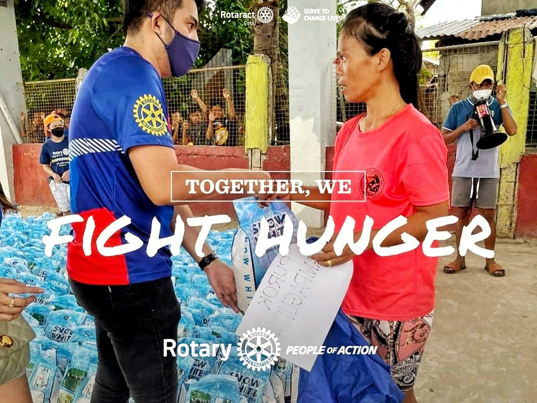 jb_sayssss's tweet photo. Our relief operations to Gilutungan Island through Project Agak: Tinabangay Para Sa Sugbu.

We've raised Php 150,000 &amp; helped 412 households that we're greatly affected by Typhoon Odette.

Thanks to those who donated for this cause. 💪🙏💯

#RotaractPH
#RotaryResponds
#BangonCebu https://t.co/vSC2w66UjB