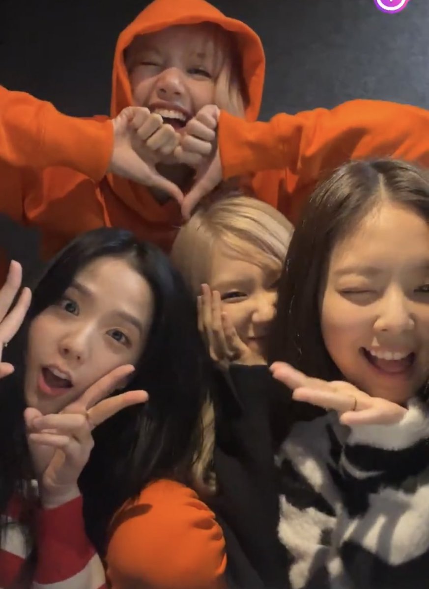kjnmin's tweet photo. blackpink comeback ❤️‍🩹 https://t.co/c8oGVf6lT3