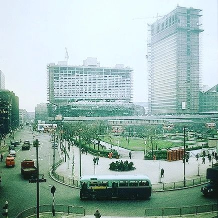 robertleeming's tweet image. I wrote a little article about some of the films that were made in Manchester. You can read it here: bit.ly/3HcDdu4