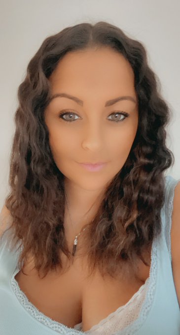 Join me 😍 https://t.co/HTMvIkN02o https://t.co/d6TAwIIMKn