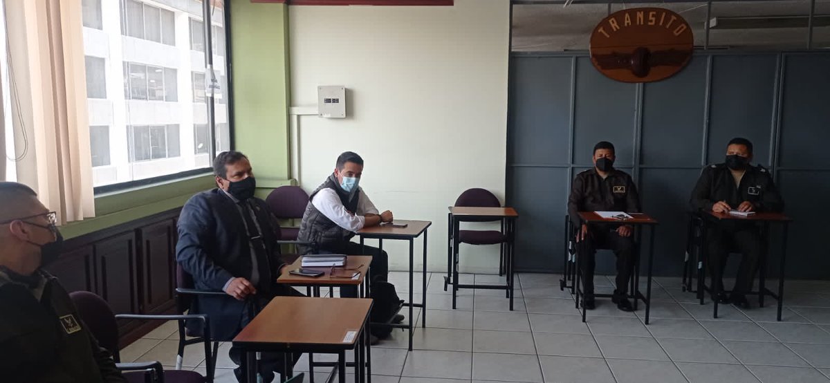 fettepi2's tweet photo. Hoy nos reunimos con el Tcrl. Carlos Semblastes Director Nacional de Control de Tránsito y Seguridad Vial; y el equipo de Capacitación con el fin de coordinar Capacitaciones para el conductor de Pichincha. Agradecemos a la Policía Nacional por compromiso. https://t.co/uL59Hm3Xn0